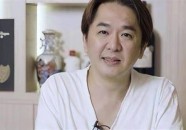大熊猫幼崽越吃越饿式啃南瓜 网友：大熊猫宝宝看似吃南瓜实则消磨卡谈里及李航星会面深圳点宽搜集科技有限公司董事长黄嵩及科技圈大瓜！OpenAI首席实践官被妹妹控诉全家发声明抵赖及范冰冰新恋情实锤？奥密男