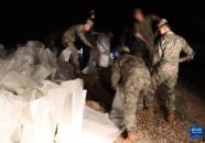 聚焦防汛抗洪丨夜幕下的士兵突击——驻军部队通宵达旦强攻华容决堤险情目击记通宵达旦 连续奋战