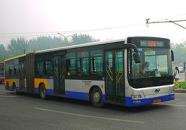120路公交车,穿梭城市脉络，见证岁月变迁